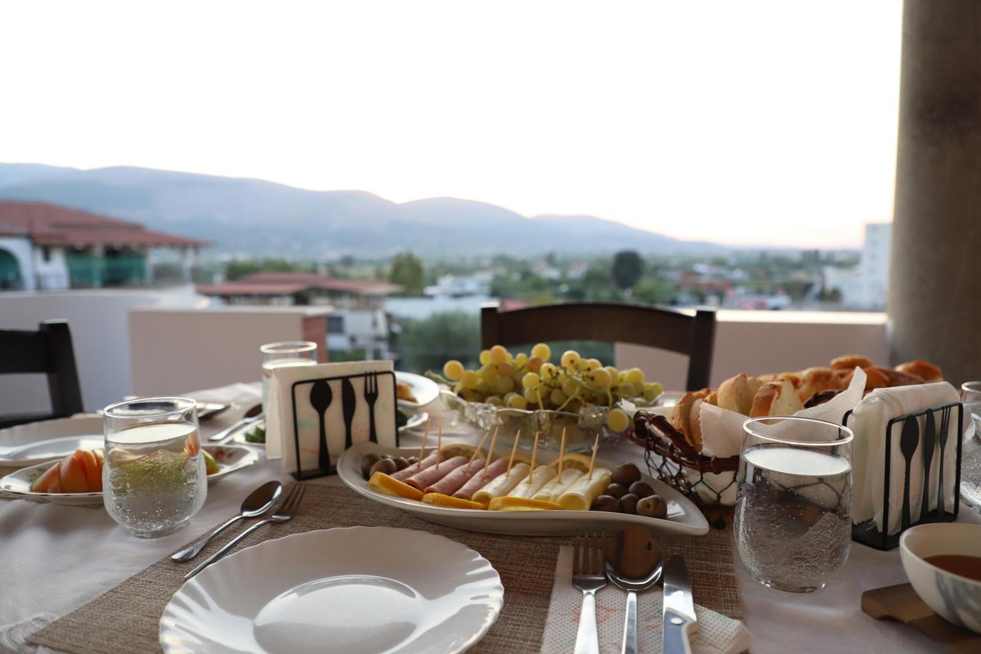 Georgemishel Guest House Берат Экстерьер фото