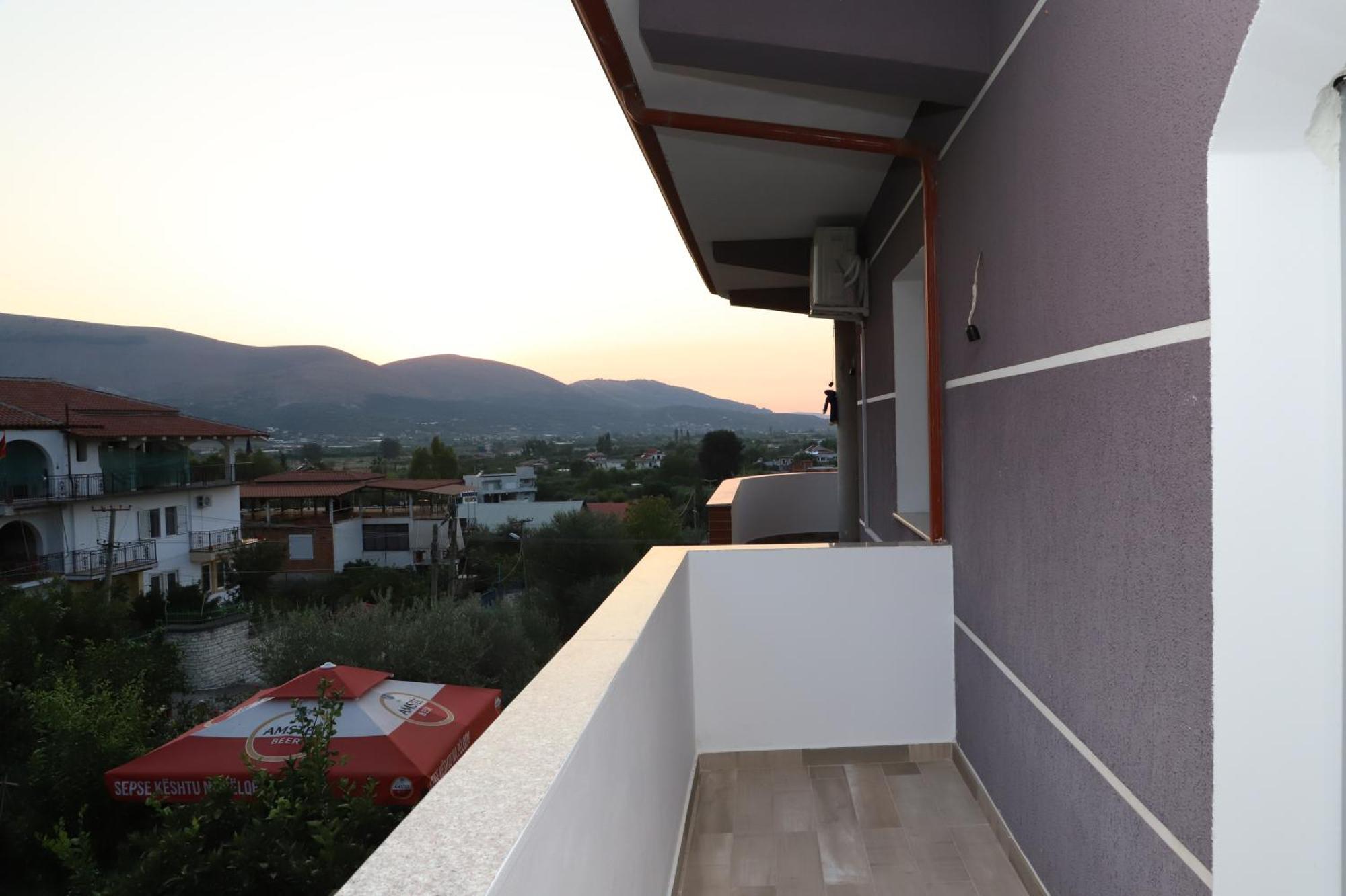 Georgemishel Guest House Берат Экстерьер фото