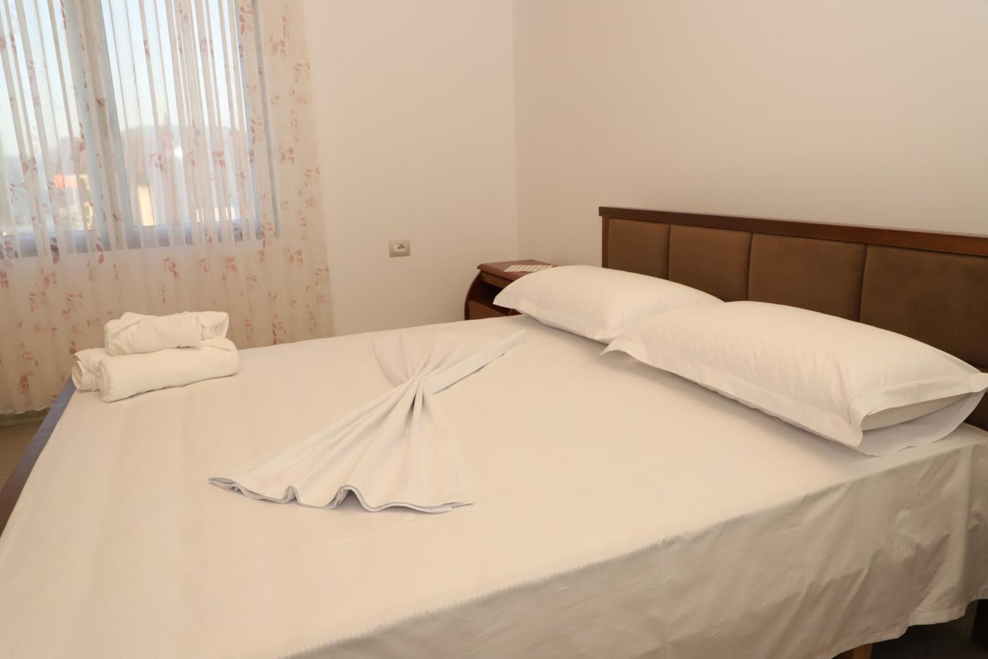 Georgemishel Guest House Берат Экстерьер фото