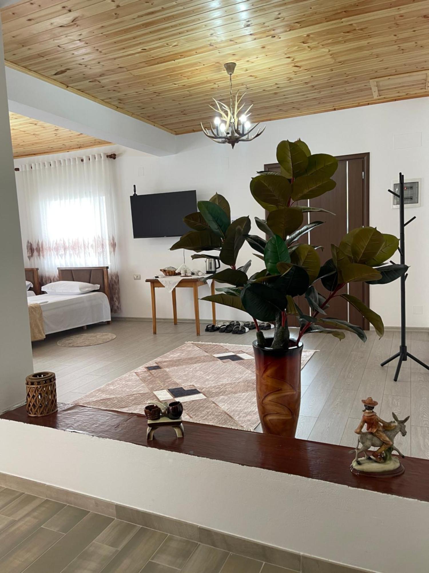 Georgemishel Guest House Берат Экстерьер фото