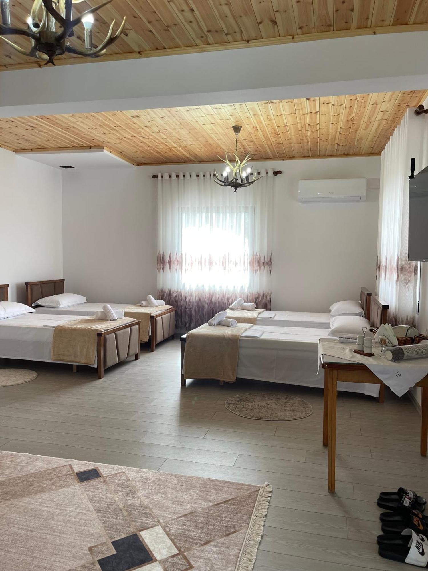 Georgemishel Guest House Берат Экстерьер фото