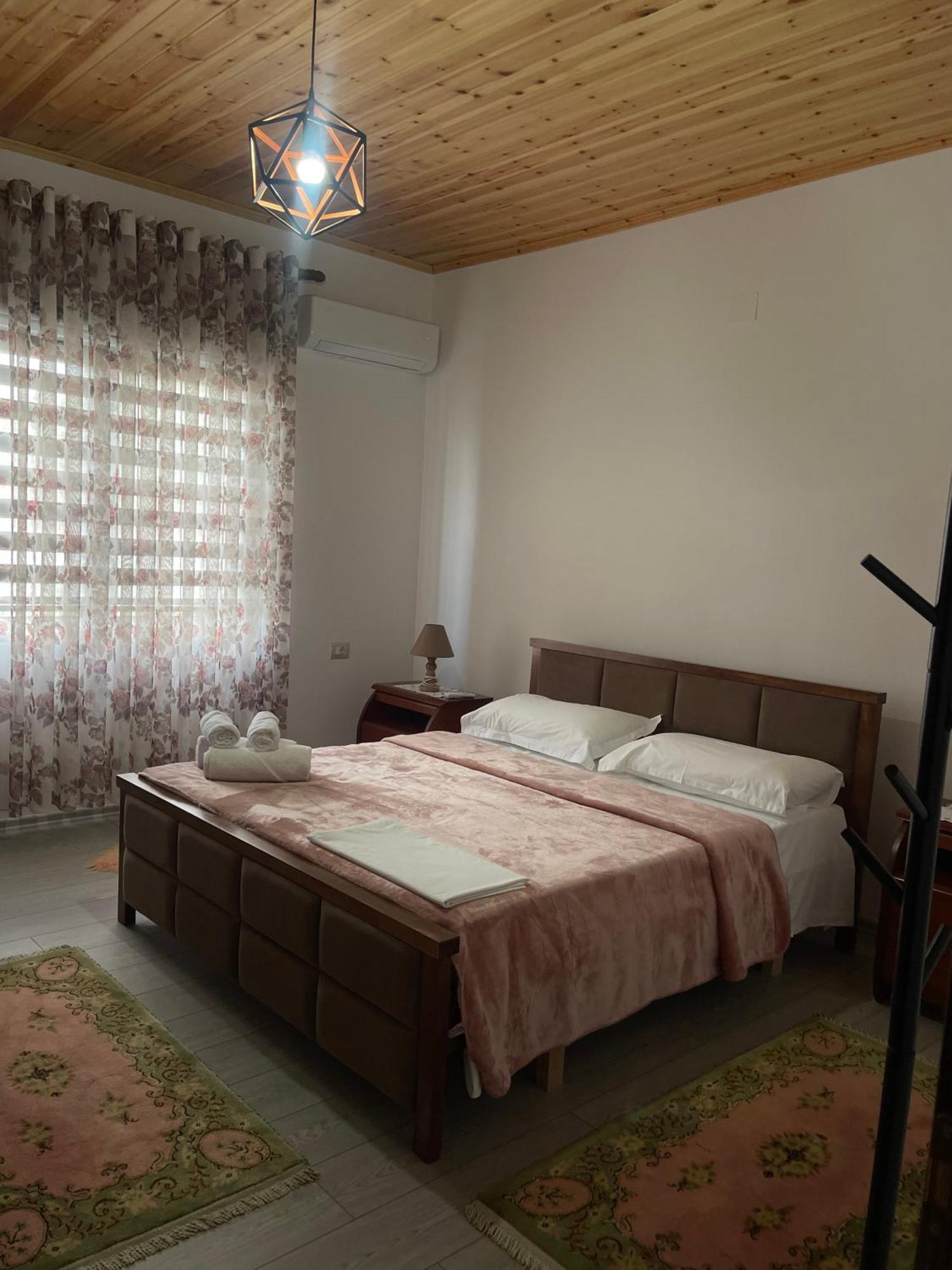 Georgemishel Guest House Берат Экстерьер фото